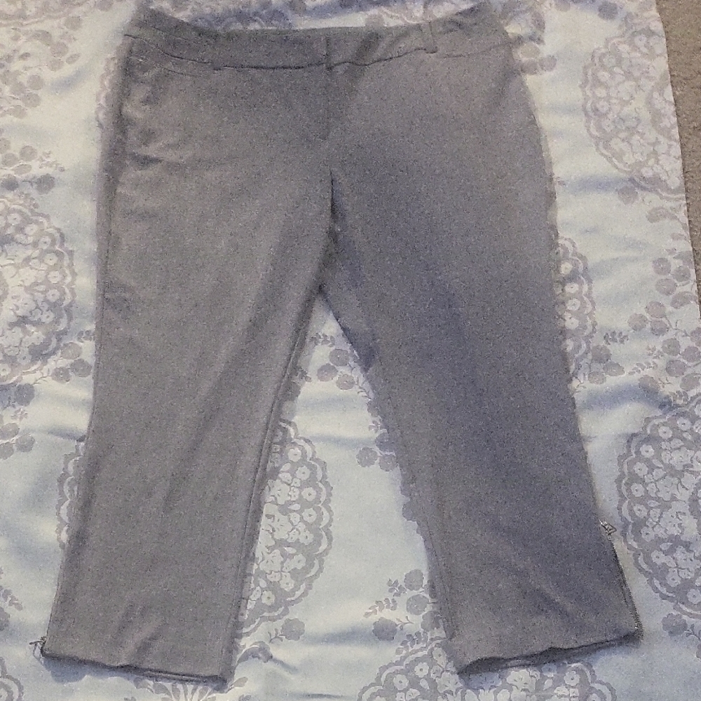 Stylish New York & Comp 7th Ave Suiting Collection Gray Dress Pants